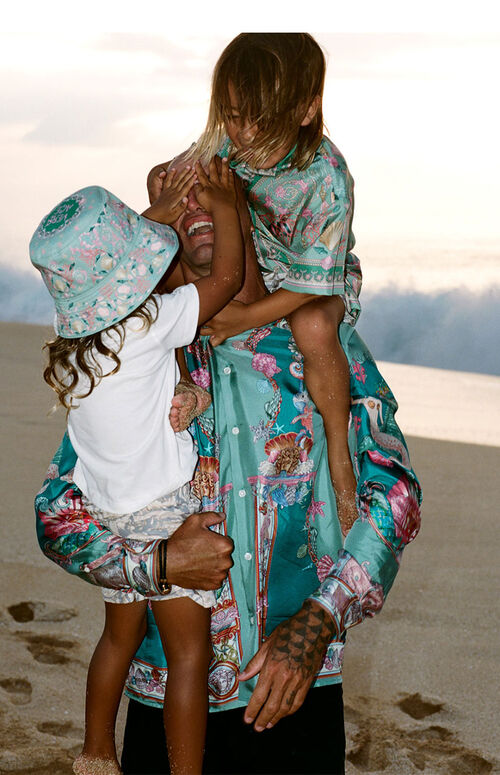 Versace, Relationships, Intimacy and Community